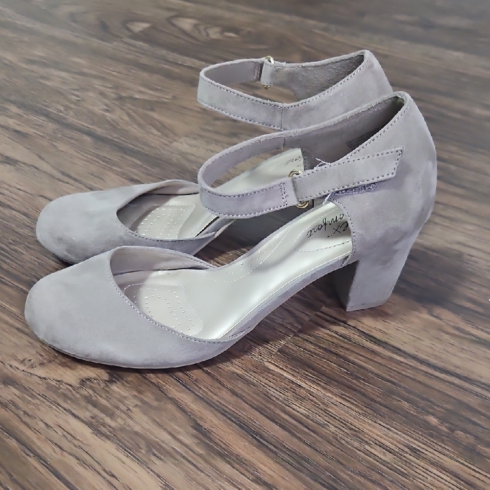 Dexflex Comfort Women's Size 8 Taupe Faux Suede Ankle Strap Block Heel Shoes